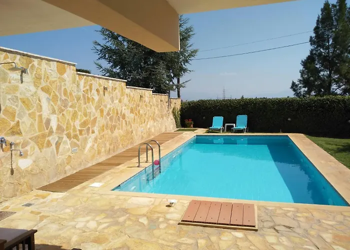 Apartment With Private Pool