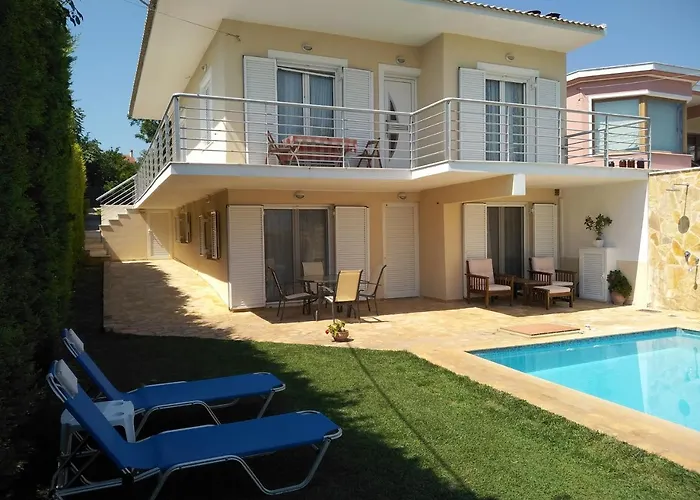 Apartment With Private Pool