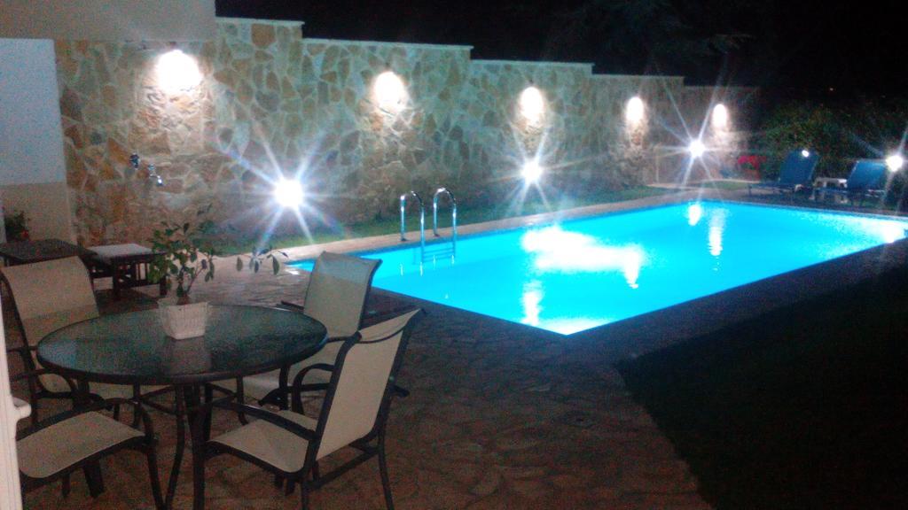 With Private Pool Kiaton