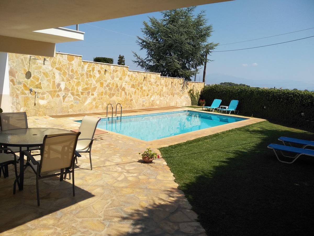 With Private Pool Apartment Kiaton